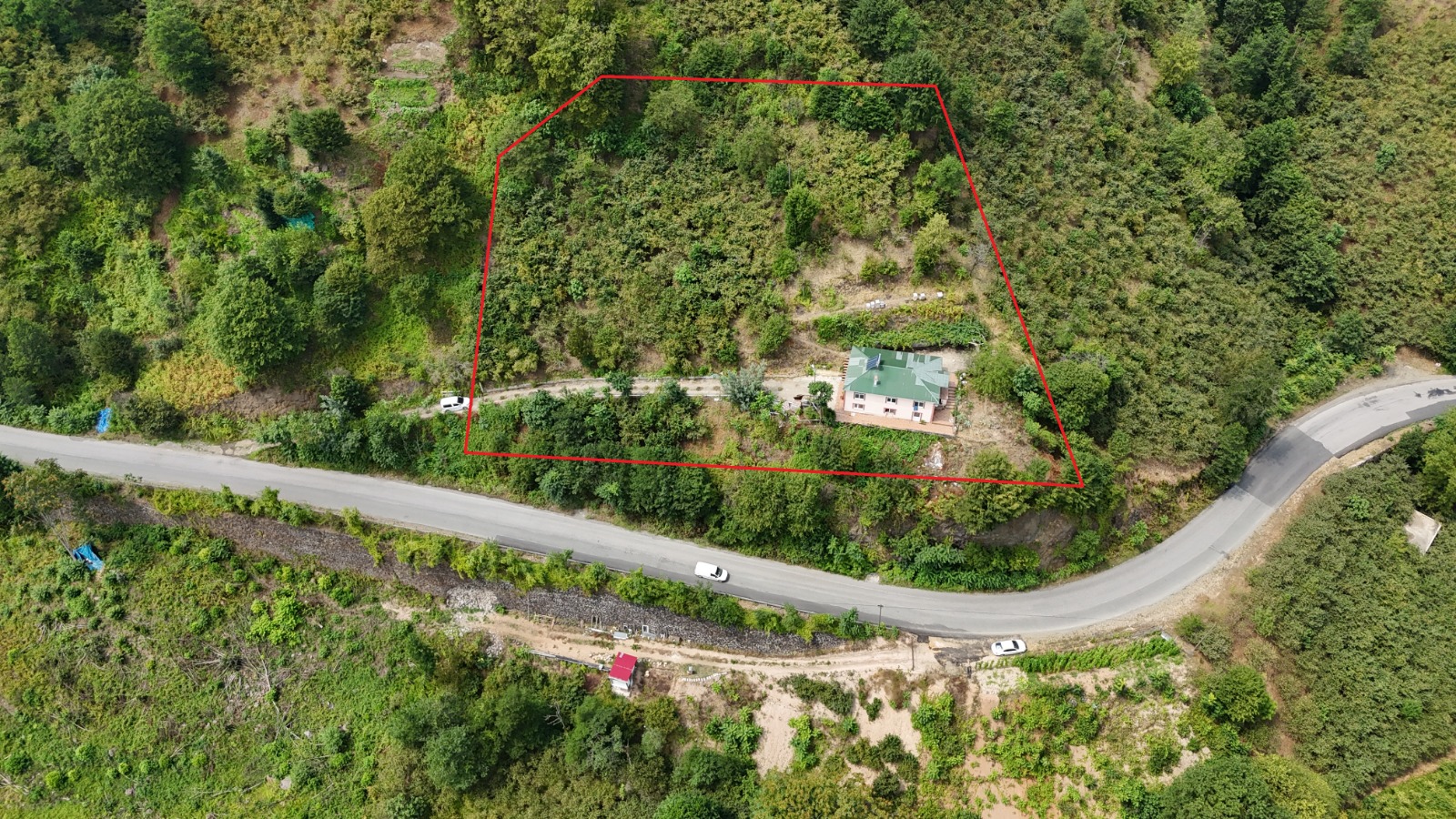 MABEL GAYRİMENKUL/BEŞİKDÜZÜ/ORGANİZE SANAYİ YOLUNDA SATILIK ARSA